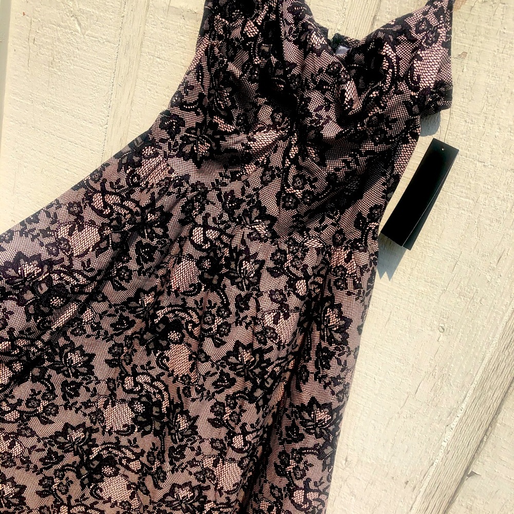 Stop staring black lacy dress size L NWT